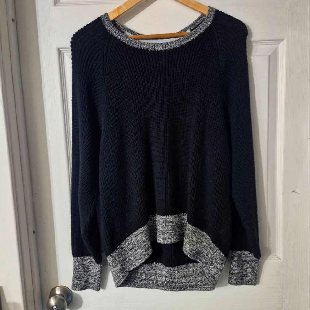 Women's Victoria's Secret Sweater Sz M